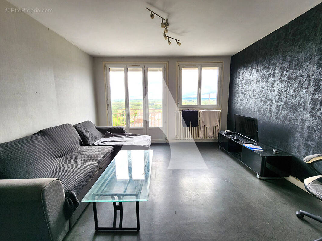 Appartement à MONTCEAU-LES-MINES