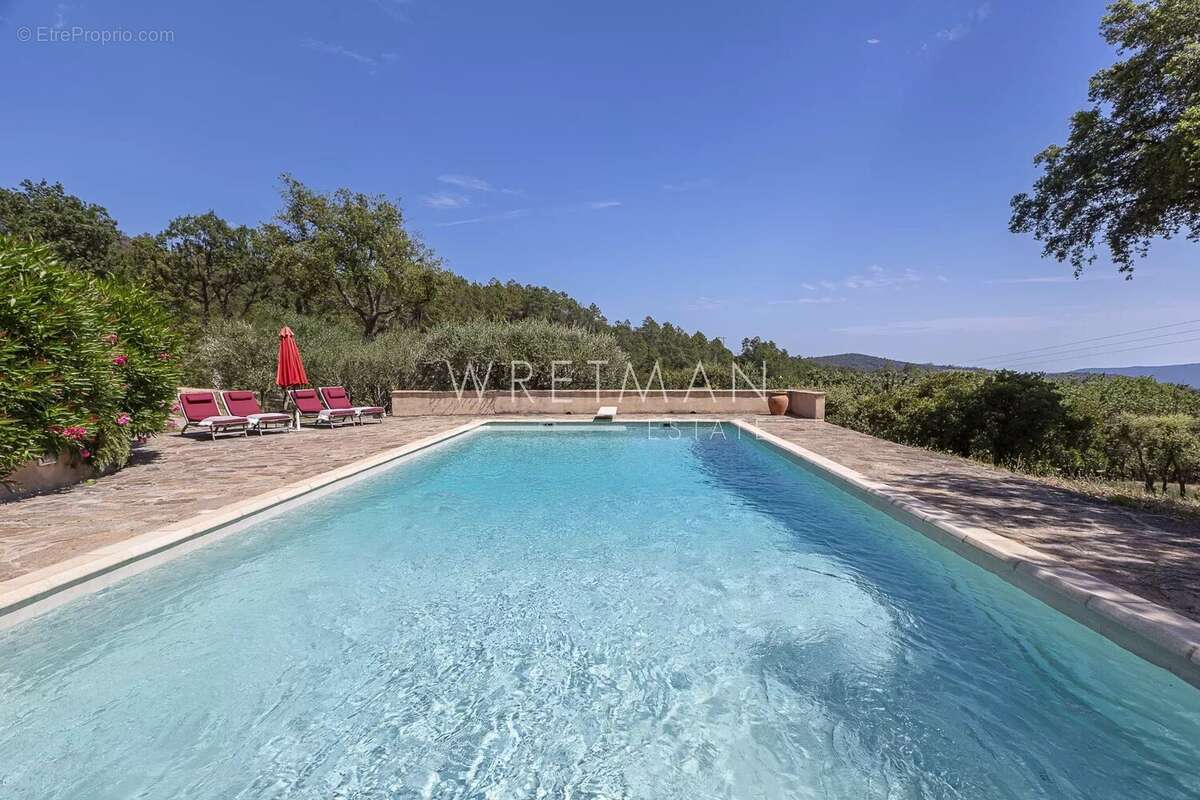 Maison à LA GARDE-FREINET