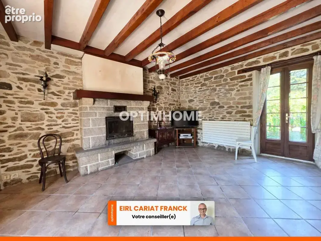 Longère en pierre de 183 m² avec dépendances, l’ensemble sur 7613 m² de terrain clos - photo 6