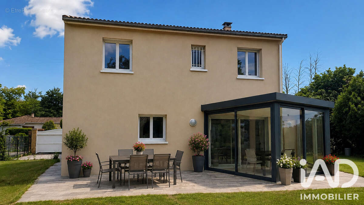 Maison 122 m² à Arsac  - photo 9