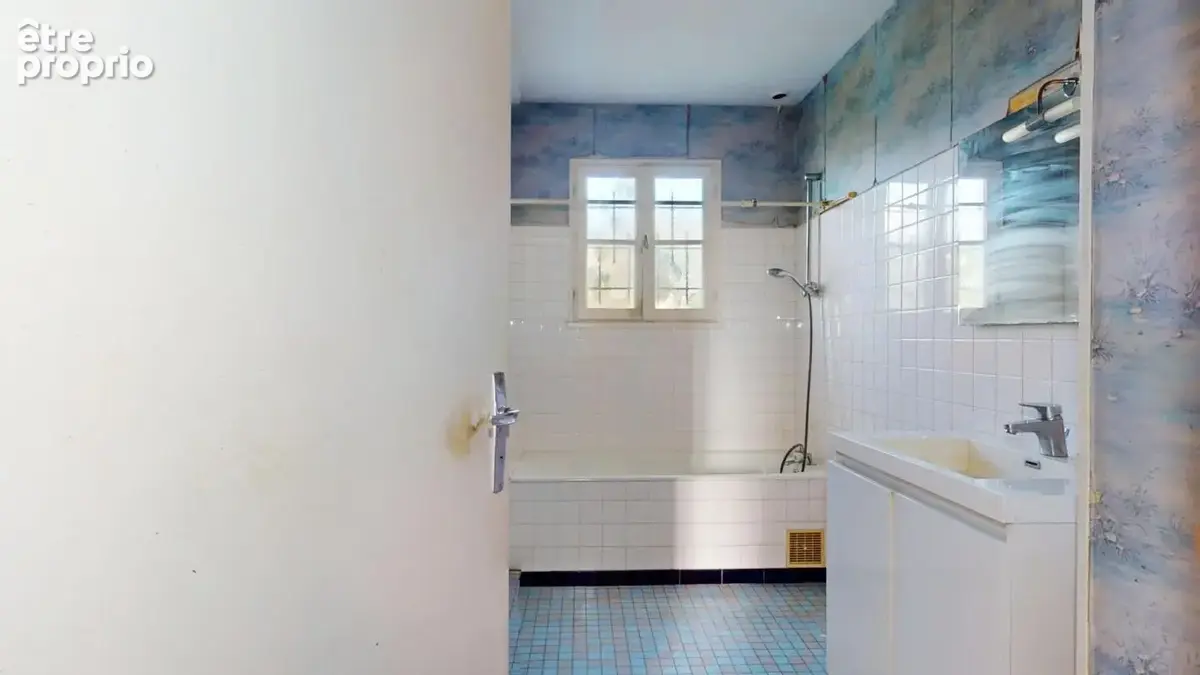 Maison avec possibilité de deux terrains constructibles - photo 14