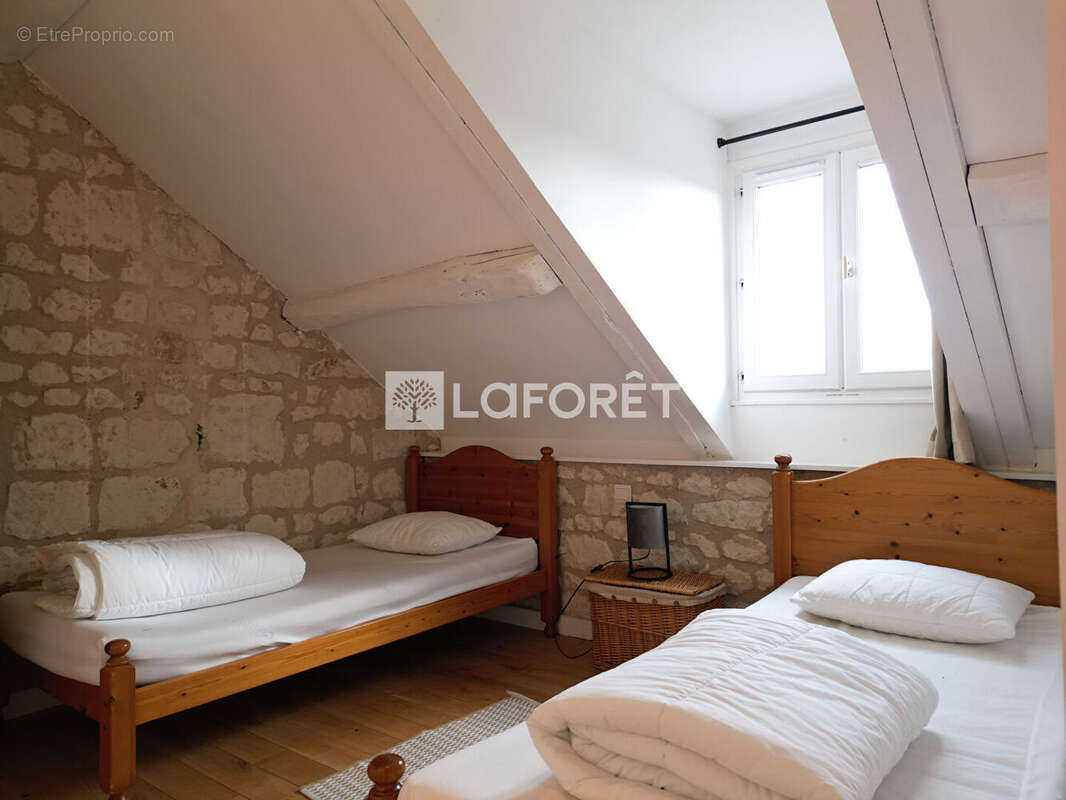 Maison à MARCILLY-SUR-VIENNE