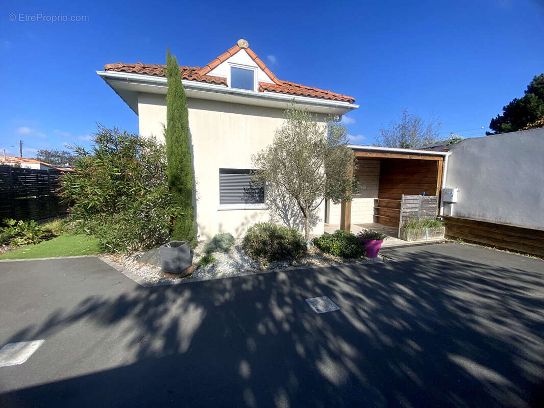 Maison à BOUGUENAIS