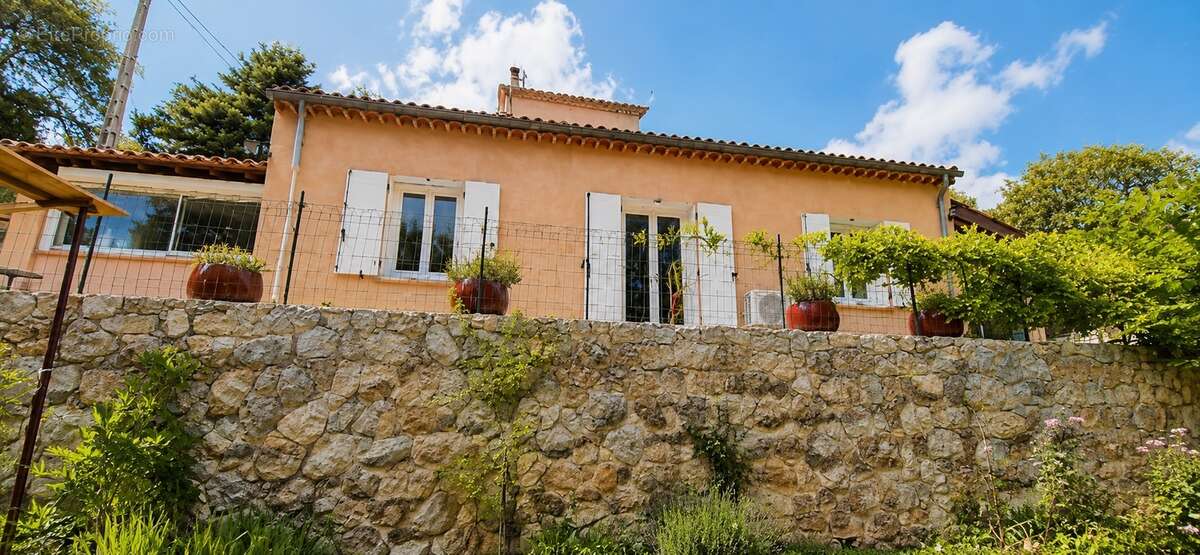 Maison à FLASSANS-SUR-ISSOLE