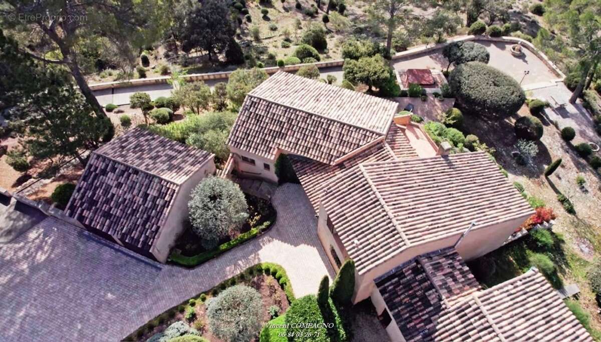 Maison à ESPARRON-DE-VERDON