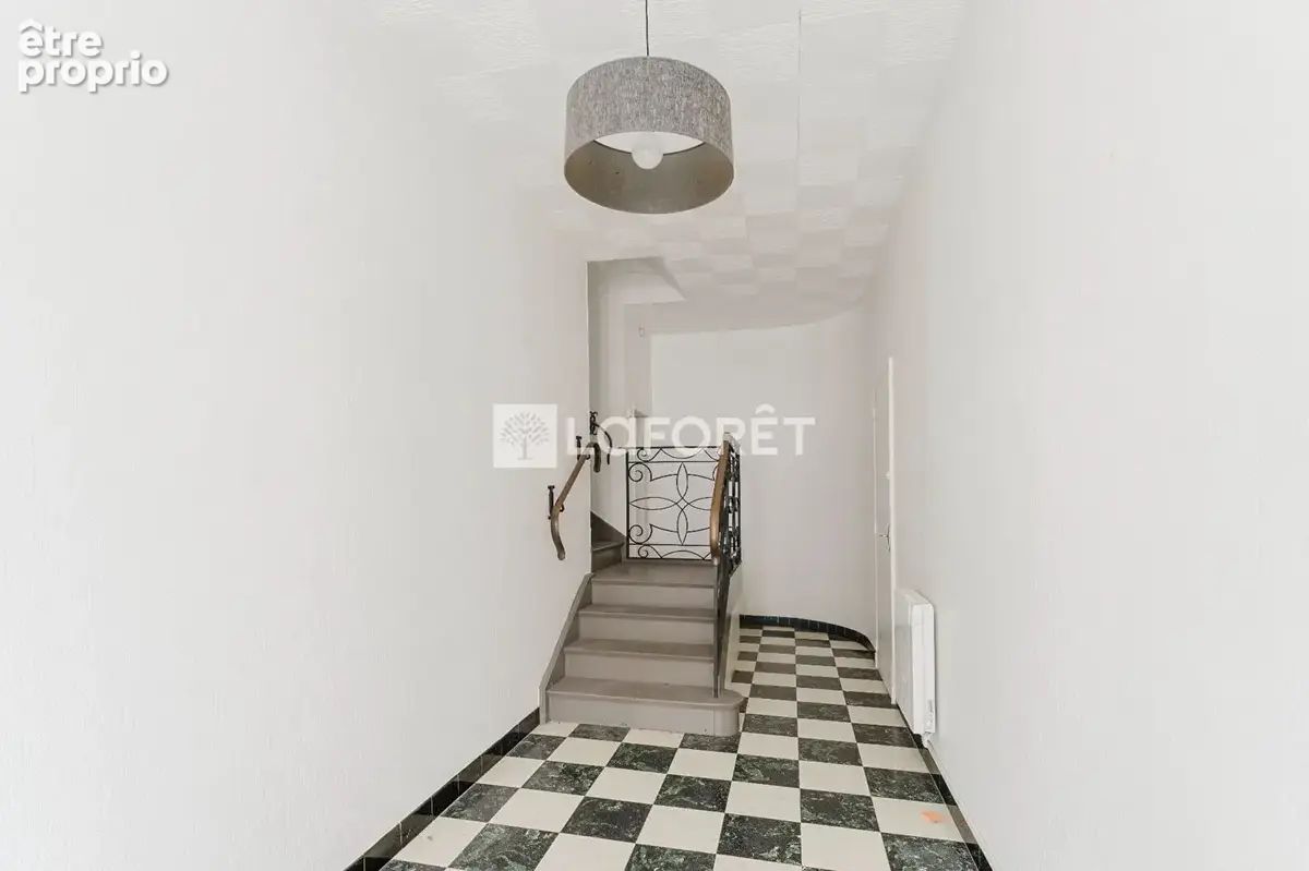 Unique à Douai ! Appt individuel 160 m² - 3 ch, grande terrasse, garage - photo 2
