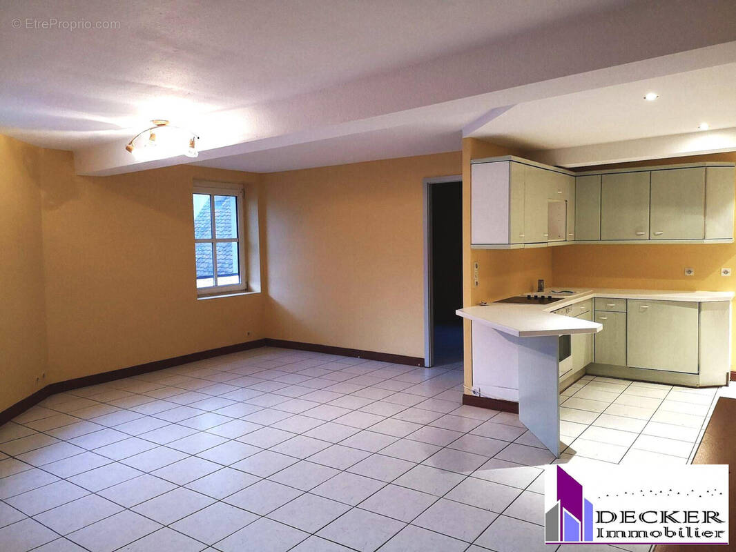 Appartement à NIEDERMODERN