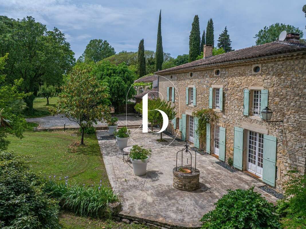 Maison 520 m² à Aigueze  - photo 7