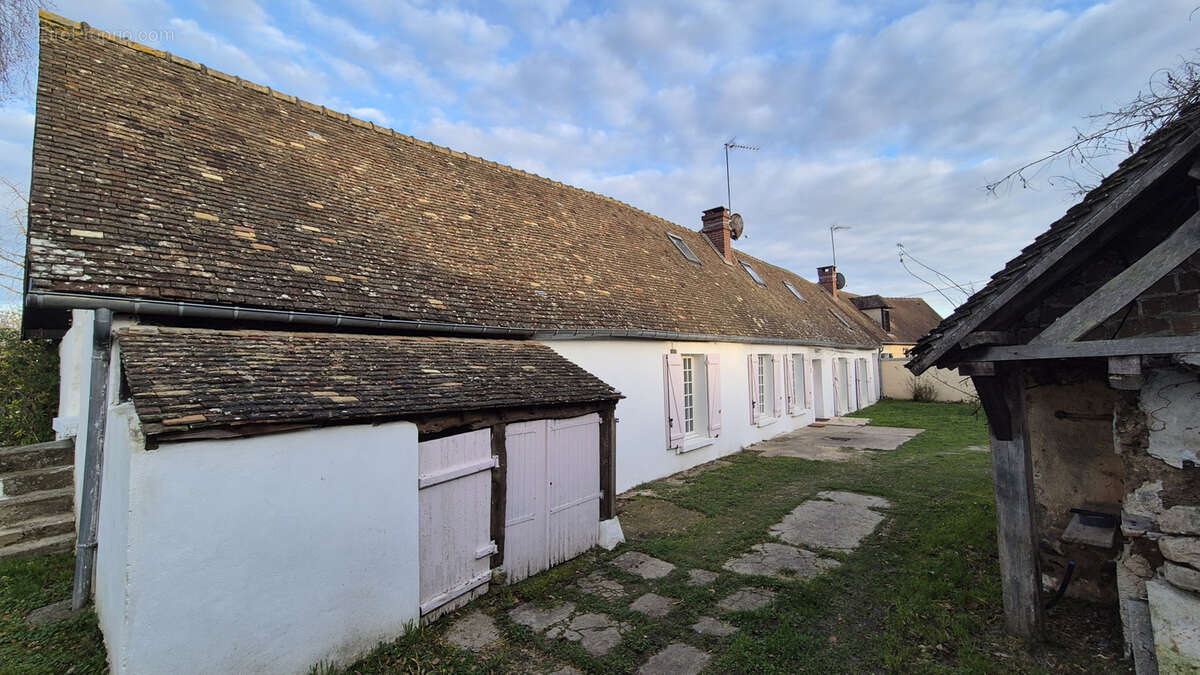 Maison à NEAUFLES-SAINT-MARTIN