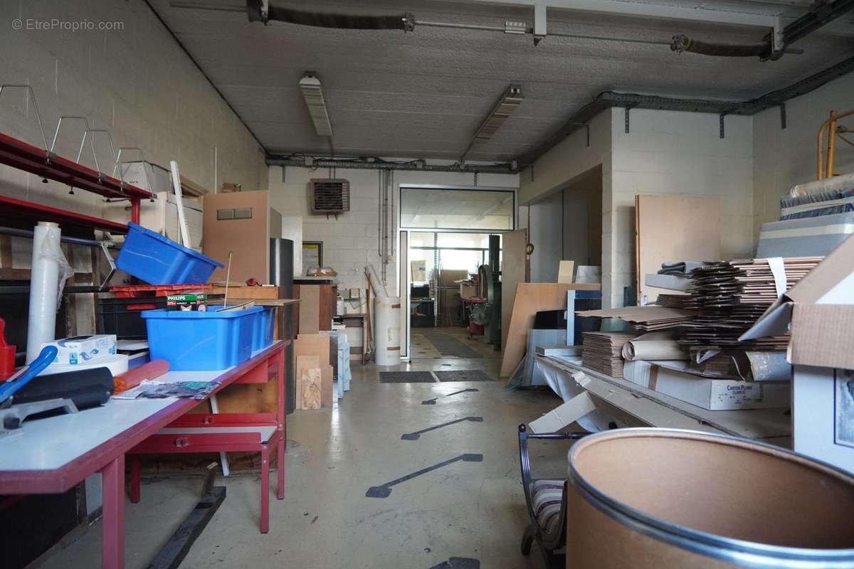 Commerce à ROMAINVILLE