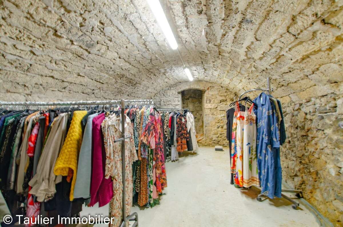 Fonds de commerce - Boutique Prêt-à-porter - Centre-ville - photo 8