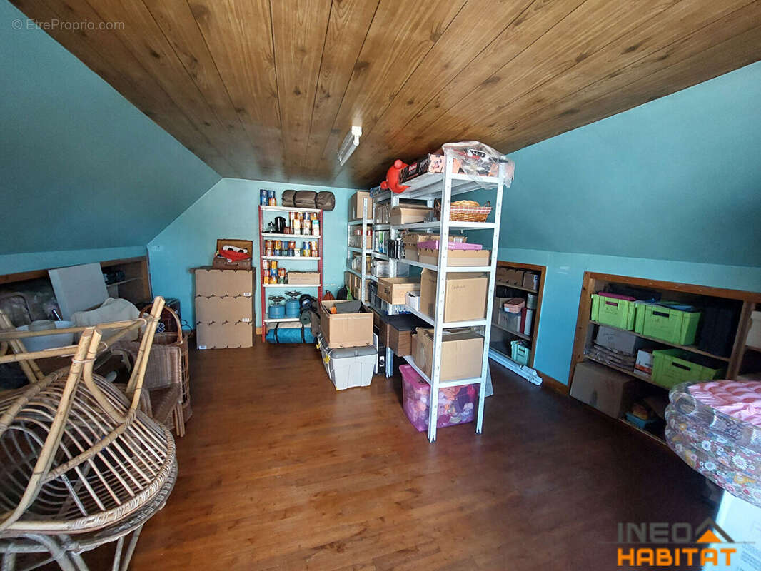 Maison à SAINT-GONDRAN