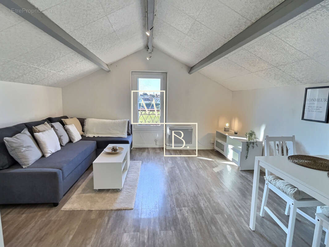 Appartement à CORBEIL-ESSONNES