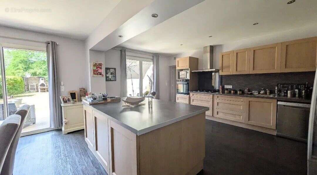 Maison en pierre à vendre avec garage - photo 5
