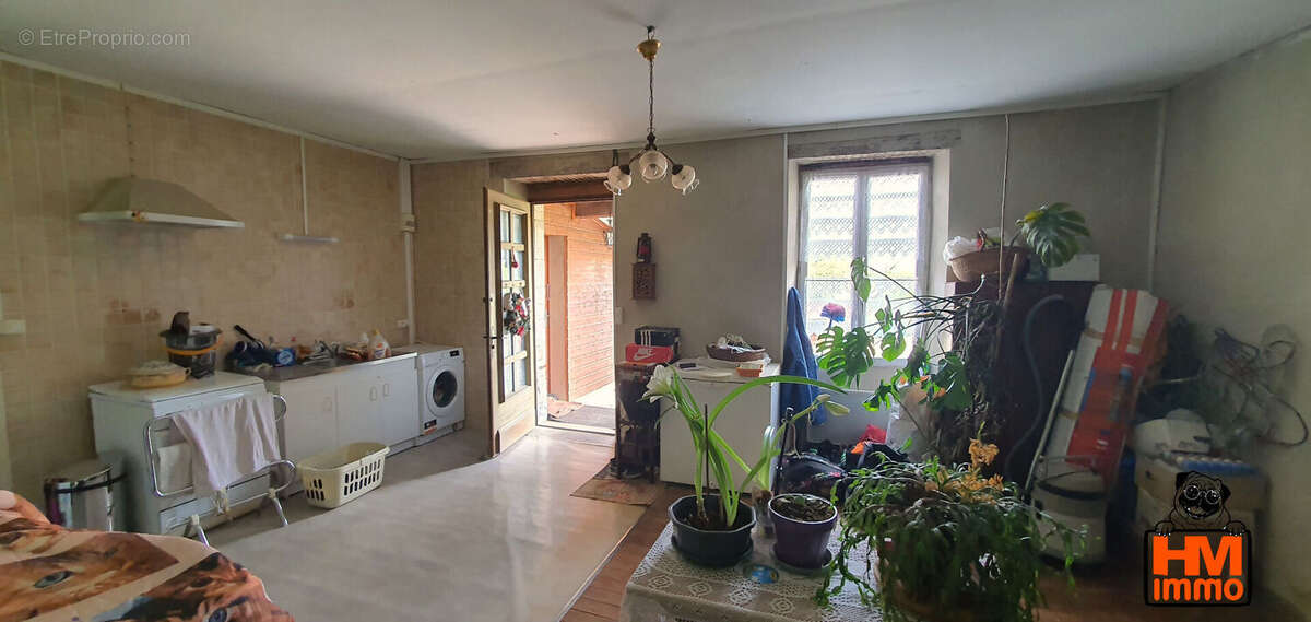 Maison à ANGOISSE