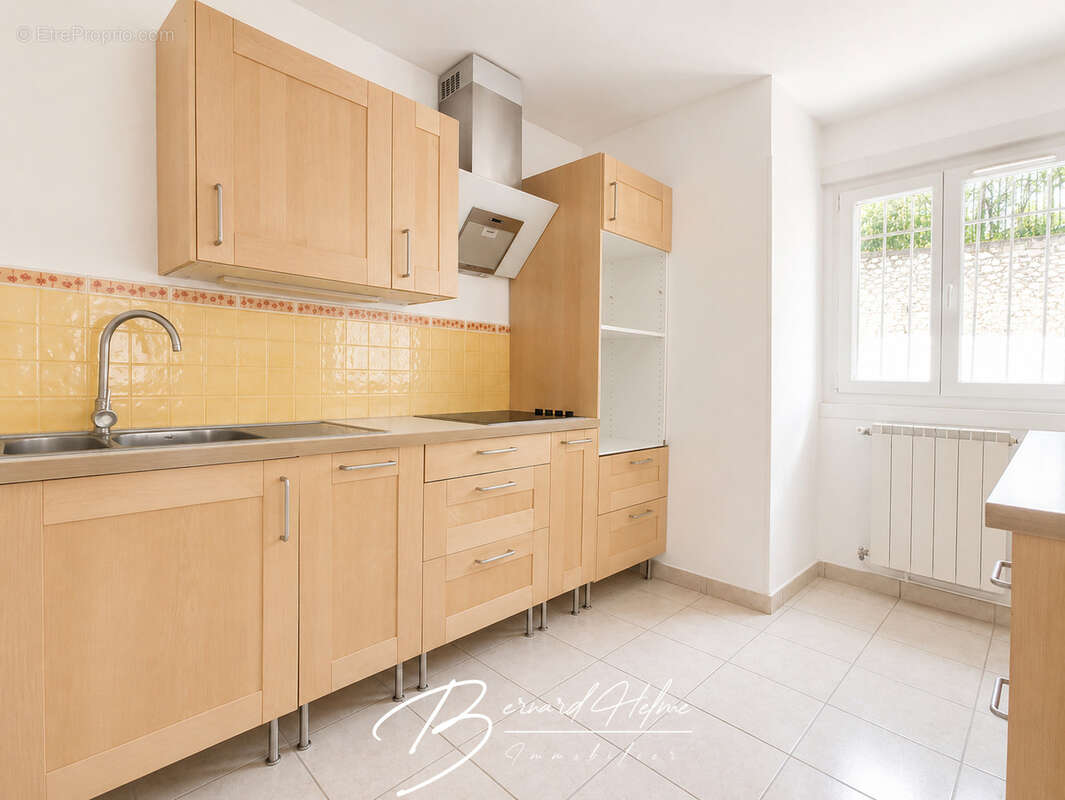 Appartement à MARSEILLE-4E