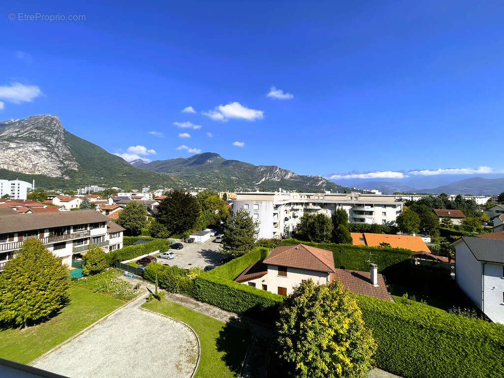 Appartement à FONTAINE