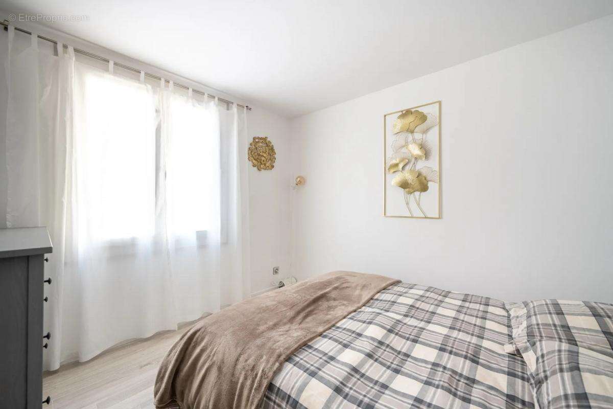 Maison à JOUY-LE-MOUTIER