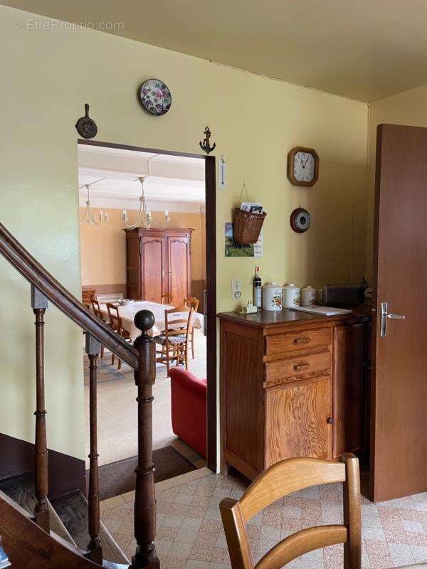 Maison en pierre en bon état avec dépendance 85500€ - photo 20