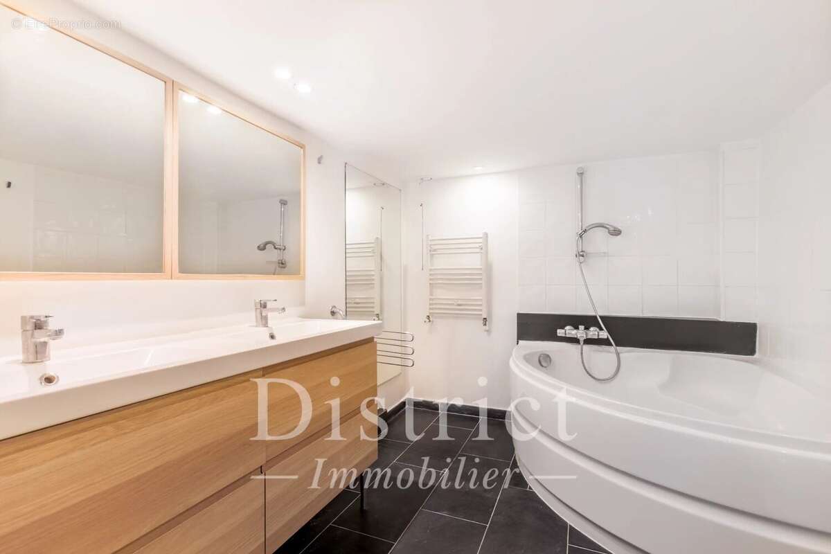 Appartement à PARIS-4E