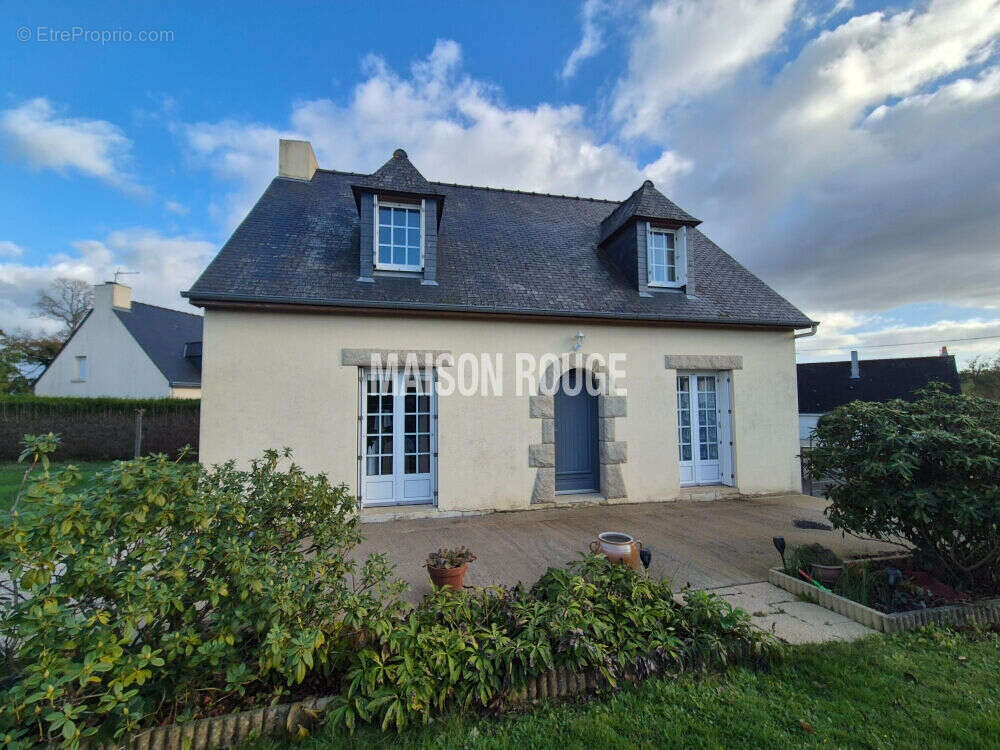 Maison à LANVALLAY
