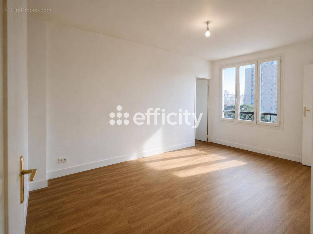 Appartement à AUBERVILLIERS