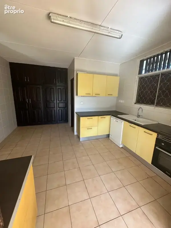 A vendre maison type f5 excellente situation - photo 5