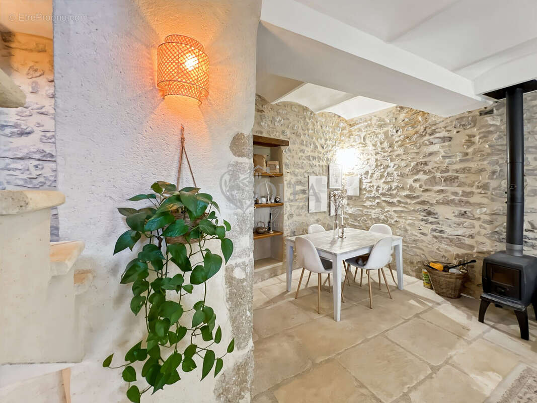 Pièce de vie - Maison à UZES