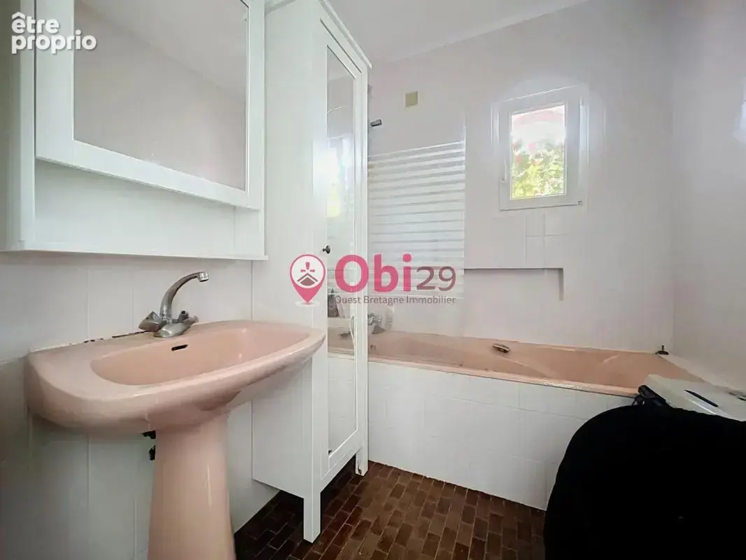 Maison familiale avec terrain de 5 000 m² – Spézet - photo 9