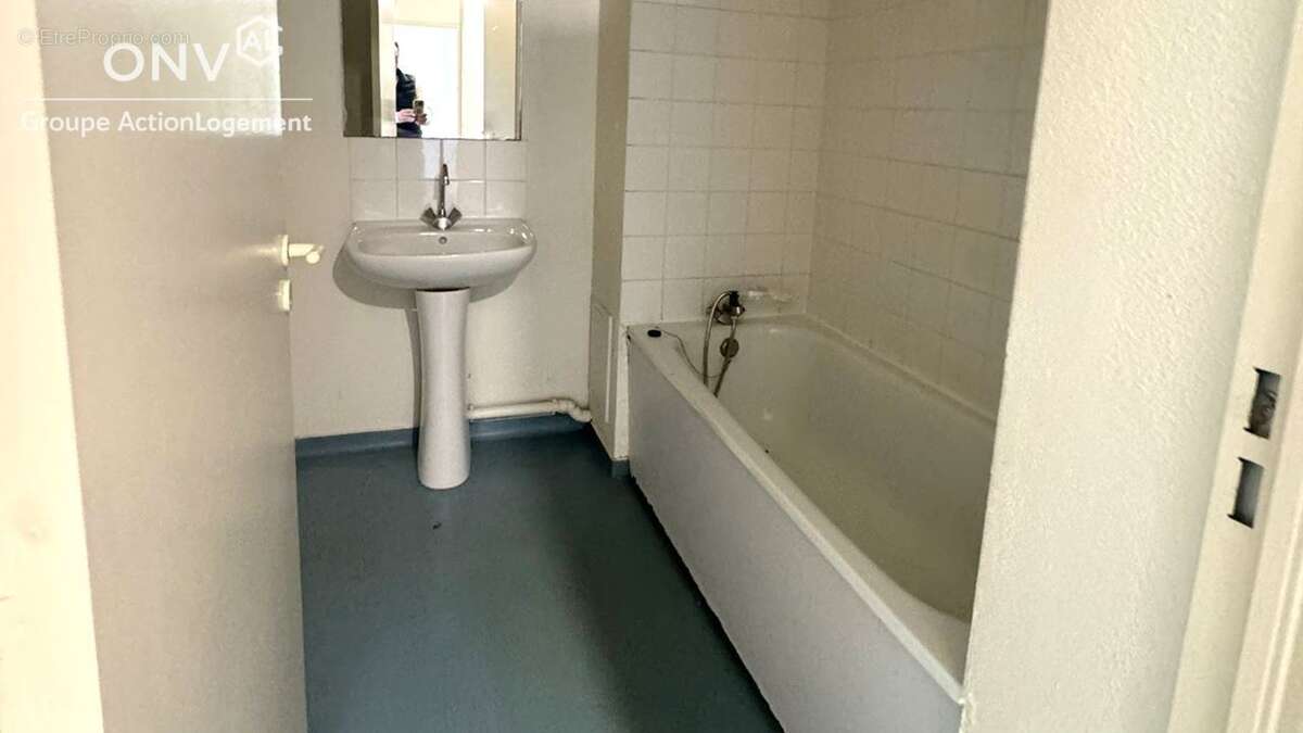 Appartement 61 m² à Begles  - photo 8