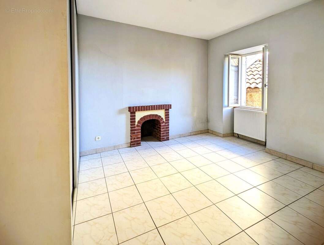 Chambre 1 - Maison à MONTAYRAL