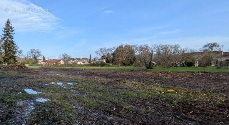 Terrain 1800 m² à Muret  - photo 2