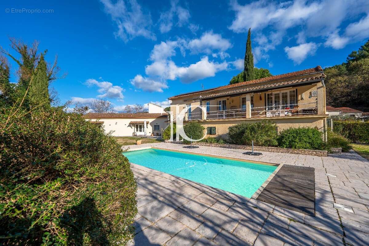 Maison à SAINT-PAUL-LE-JEUNE