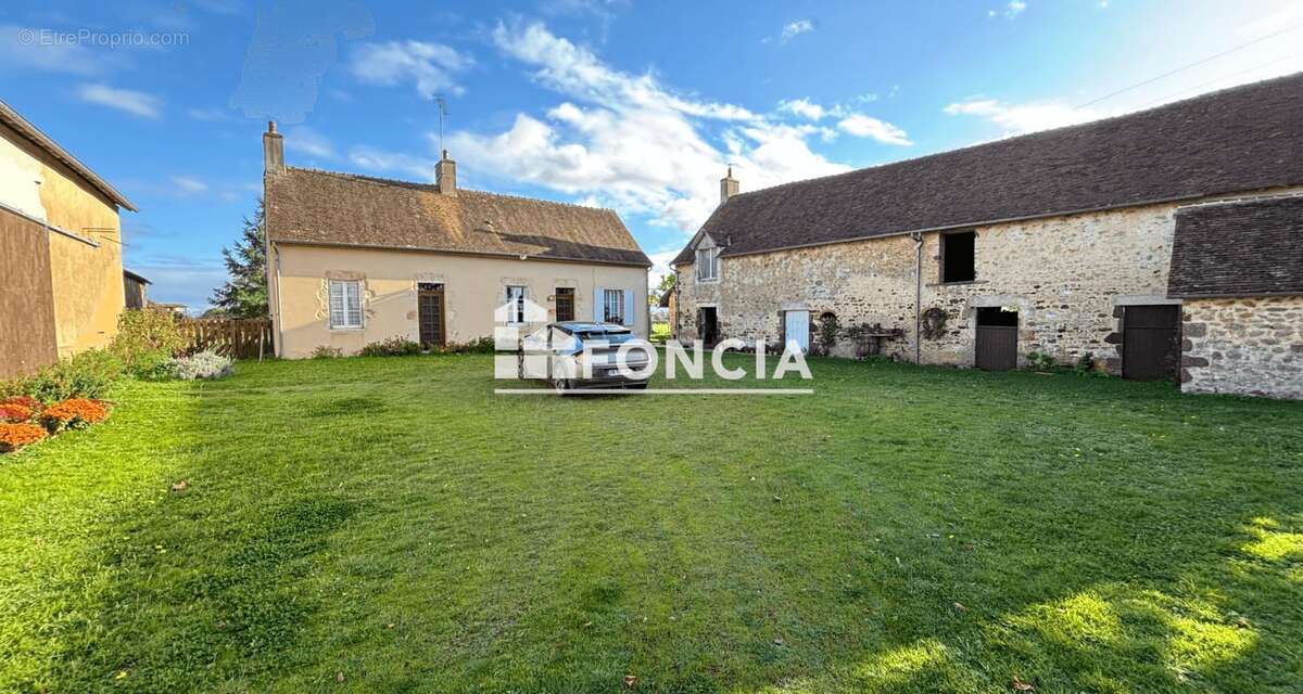 Maison à FRESNAY-SUR-SARTHE