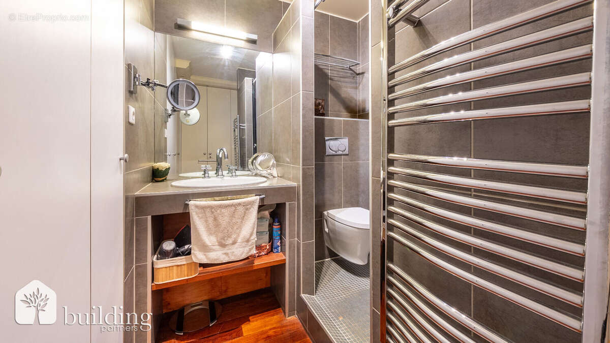 Appartement à NEUILLY-SUR-SEINE