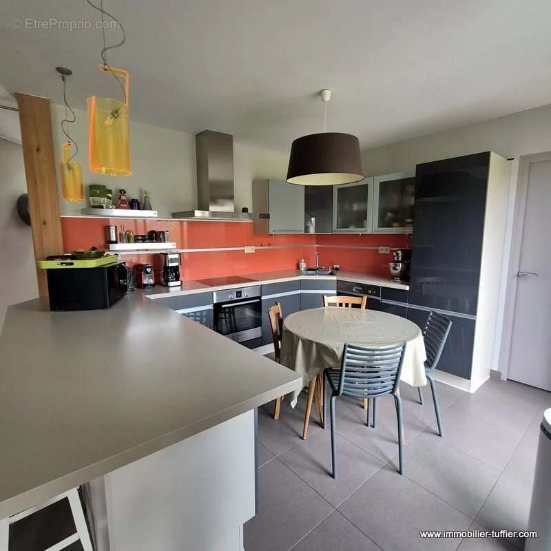 Maison à SAVIGNE-L'EVEQUE