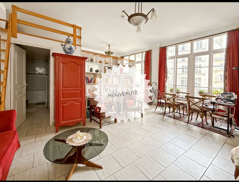 Élégance Art Déco et esprit loft au cœur du 9ᵉ arrondissement de Paris - photo 4