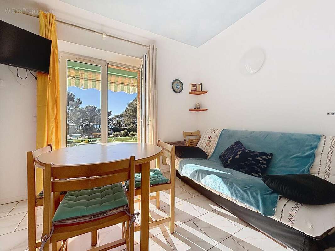 Photo 2 - Appartement à SAINT-RAPHAEL