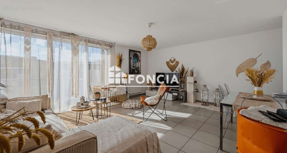 À vendre – Superbe T3 de 71 m² aux Bassins à Flot - photo 2