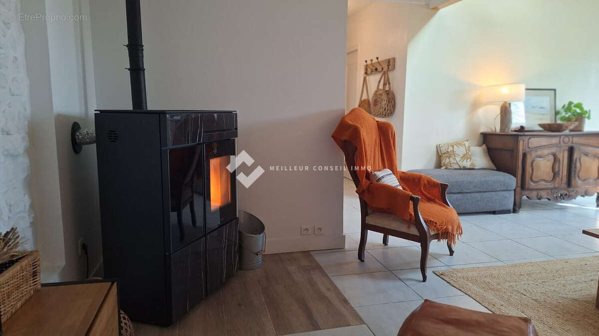 Maison 156 m² à Arces  - photo 7