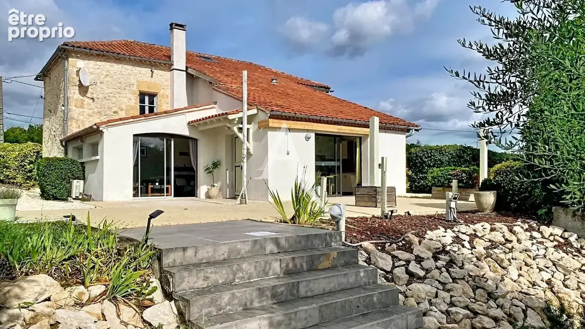 Jolie propriété en pierres en campagne - photo 3