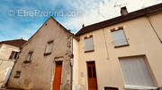 Maison à MAILLY-LE-CHATEAU