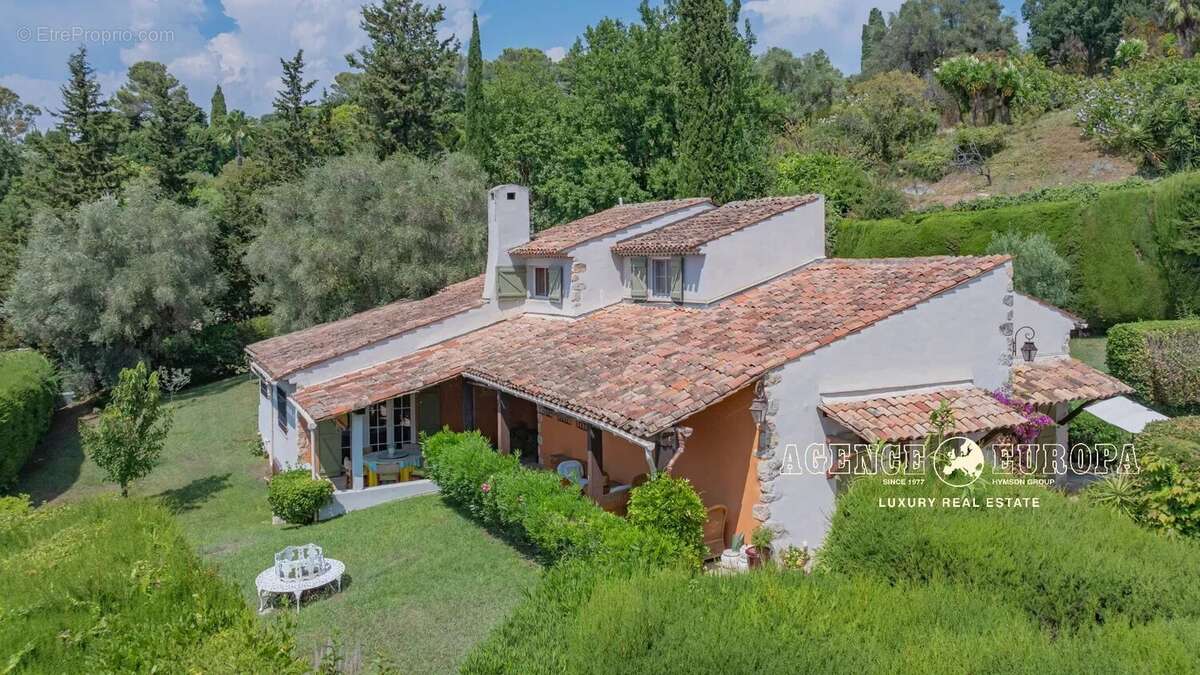 Mougins - domaine prive - charmante villa - photo 3