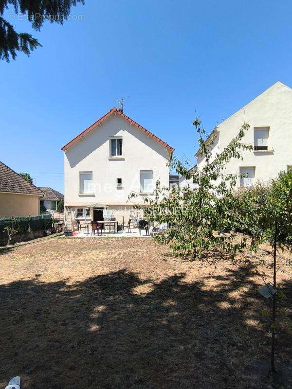 Maison familial située dans une impasse au calme - photo 2