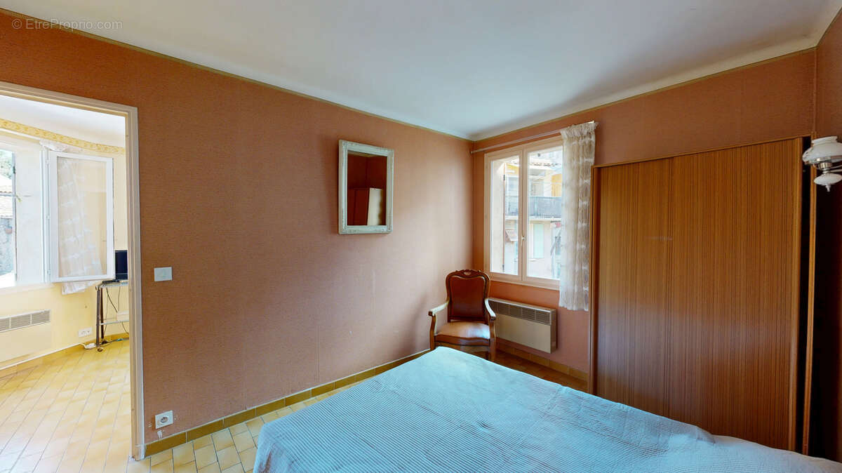 Maison à GREOUX-LES-BAINS