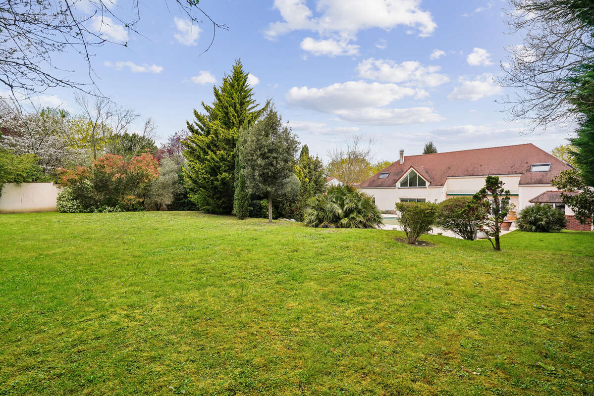 Maison à LOUVECIENNES