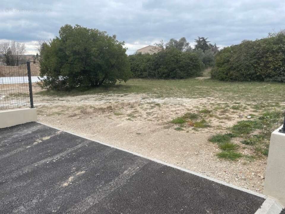 Terrain à MERINDOL