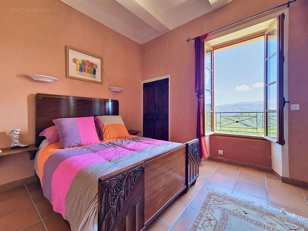 Maison 204 m² à La Penne  - photo 15