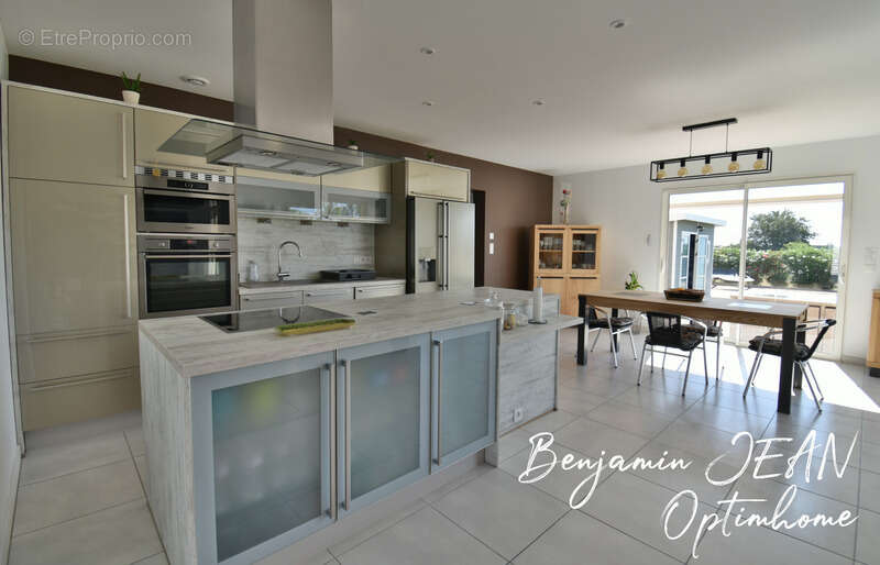 Villa contemporaine d'exception avec piscine chauffée et vue dégagée sur espace naturel - photo 10