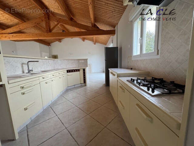 Maison à FAYE-SUR-ARDIN